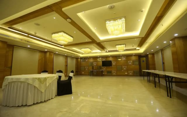 The Gurveer Royal