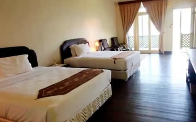 Raintree Beach & Golf Resort