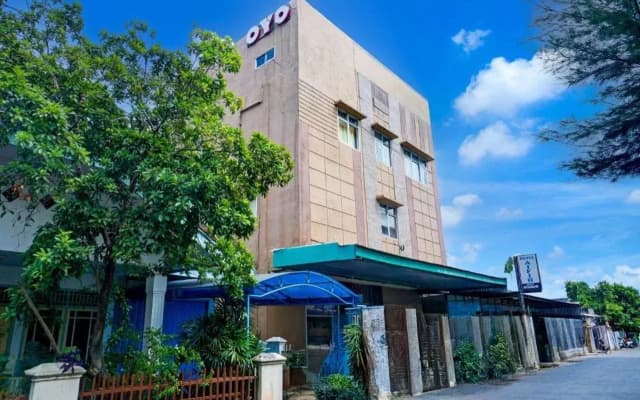 Collection O R.Sukamto Near Palembang Trade Center Mall