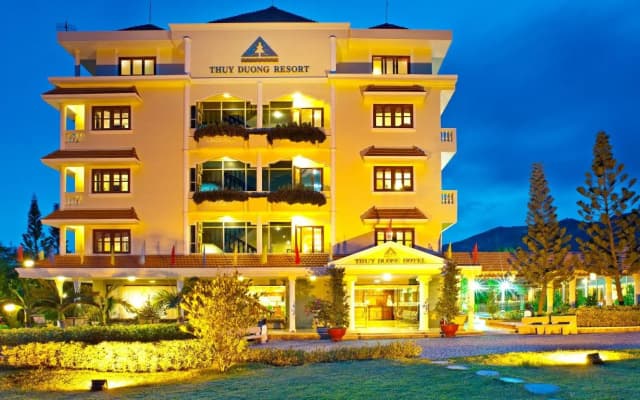 Tran Chau Beach & Resort