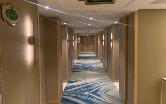 Vienna 3 Best Hotels(Hefei Railway South Station Garden Expo Branch)
