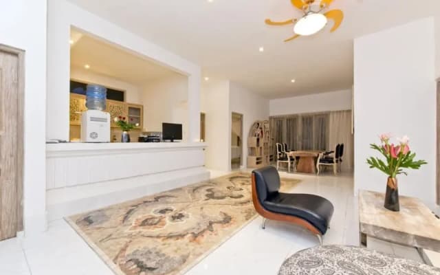 Villa Orchid