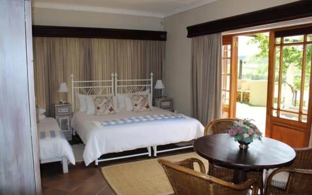 Oranje Guest Farm