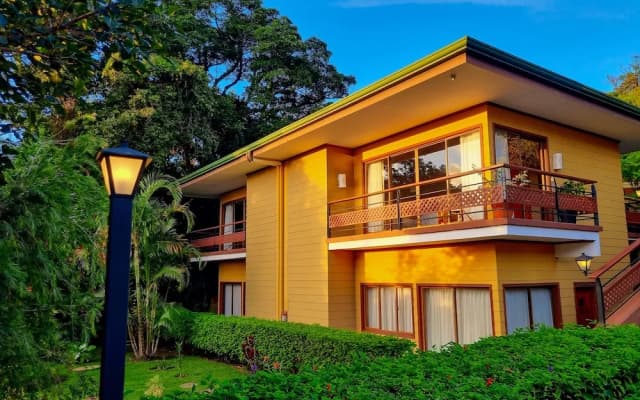 Hotel Ficus Sunset Suites