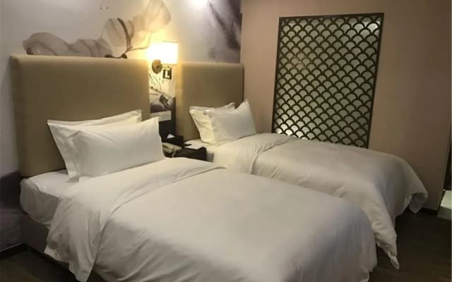 Chonpines Hotel·Yiwu International Trade City