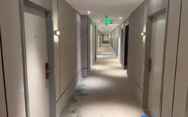 Homeinn Selected Hotel (Longkou Huang County Avenue Zhenhua Commercial Building)