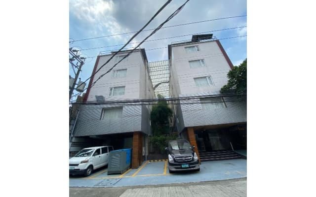 Capital O 820 Guijo Suites Makati