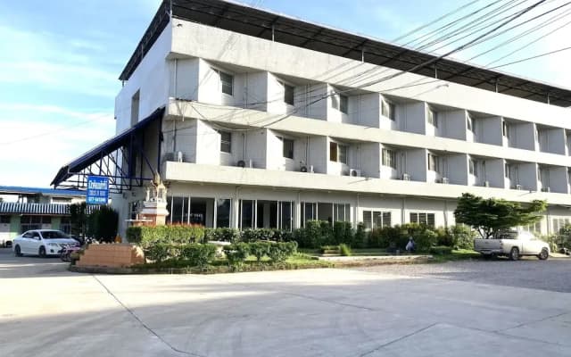 Thawat Hotel