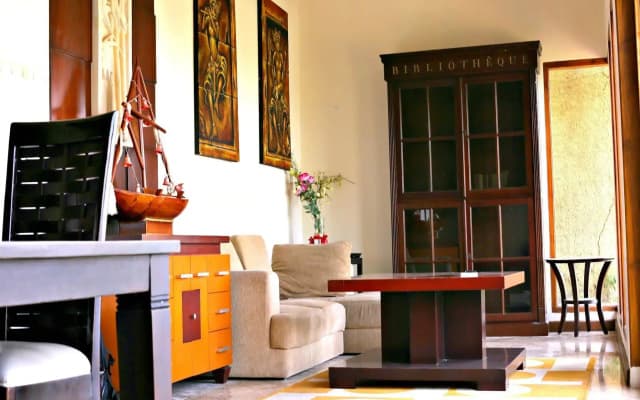 De Bukit Dago Villa by HouseinBandung
