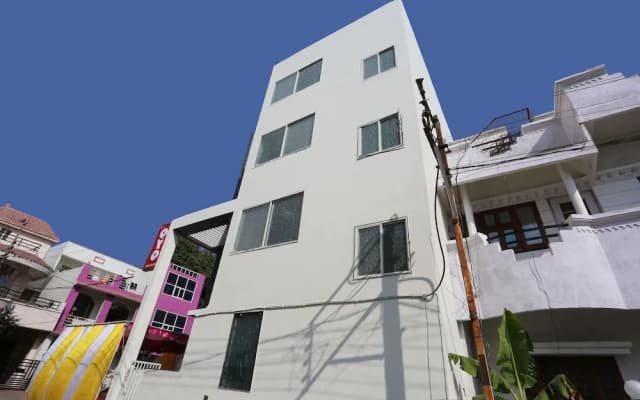 OYO 24707 Comfort Stay