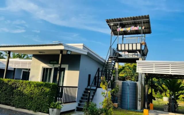 Baan Ruay Suk Resort, Lopburi