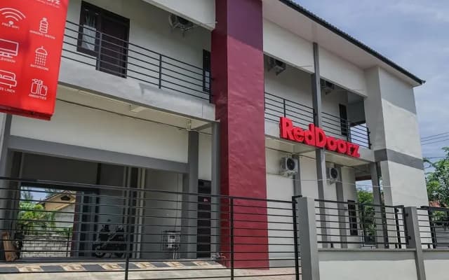 RedDoorz Syariah near Universitas Syiah Kuala Aceh
