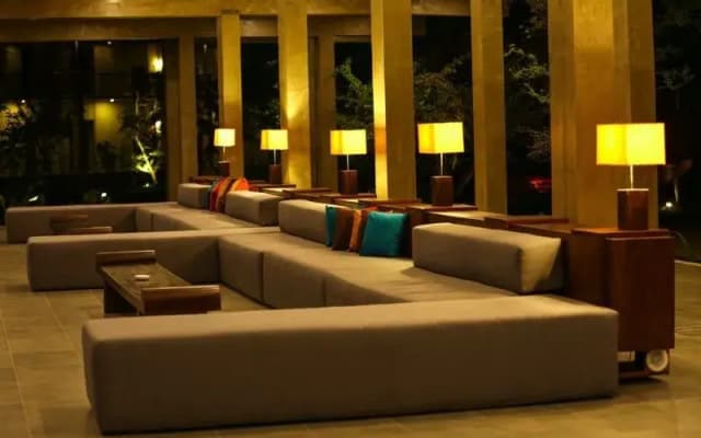 Tropical Life Resort And Spa