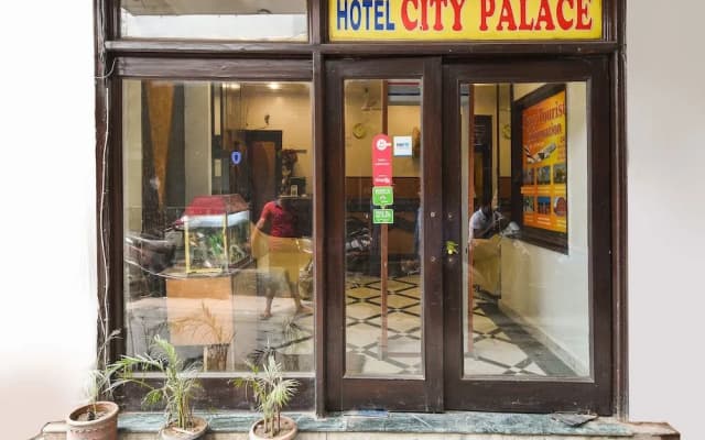 OYO 15835 Hotel City Palace