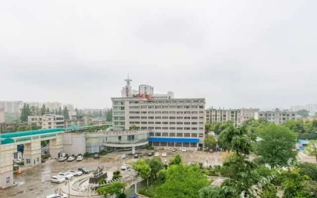 Sui Zhou Hotel