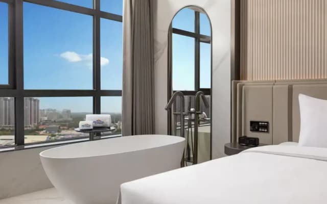 Microtel BY Wyndham Maoming Dianbai