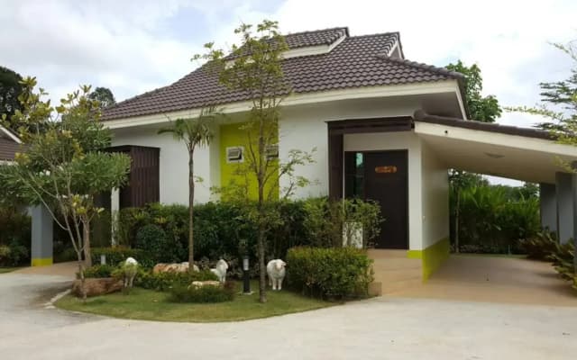 Dusita Grand Resort