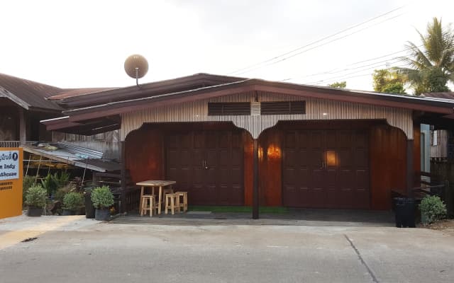 Mon Indy Guesthouse