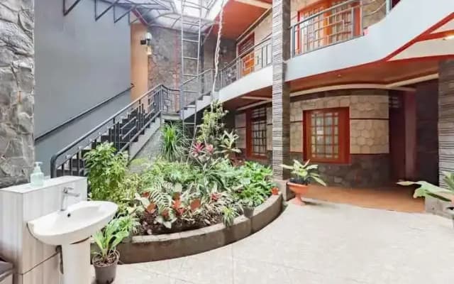 Urbanview Hotel Villa Surya Bandung