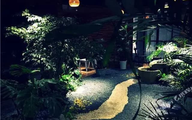 Homeinn Lilan Ripple · Yun Hotel (Anji Jiuzhou Shopping Center)