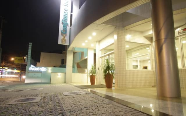 Hotel Confiance Centro Cívico