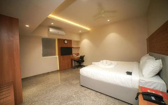 Hotel SVM Grand Bachupally