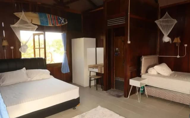 Arya Surf Camp
