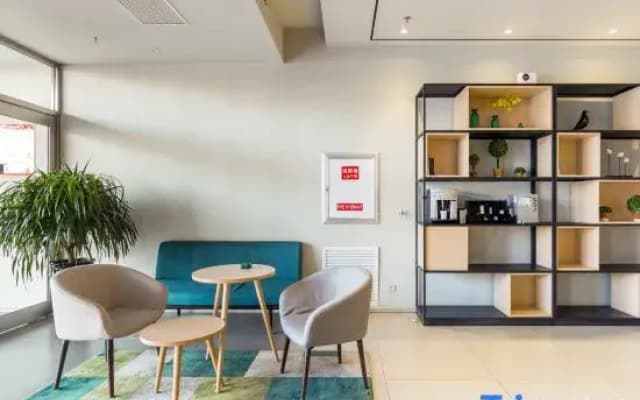 Homeinn Ease Hotel (Yingkou City Central Hospital)