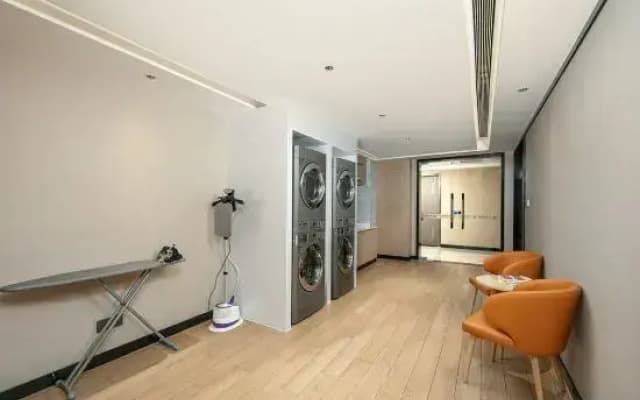 Vienna International Hotel (Hami Yingbin Avenue)