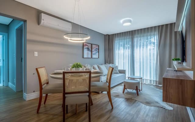 Alpes da Montanha 203 - Apto novo junto ao Centro de Gramado com garagem