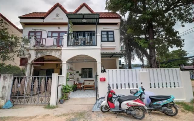 Rattana House Homestay