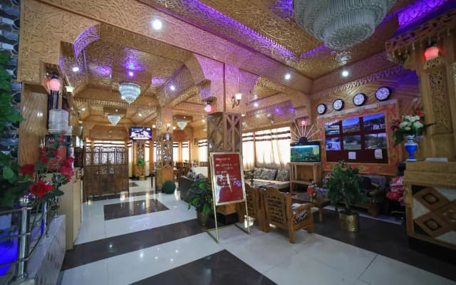 Hotel shimla hills international