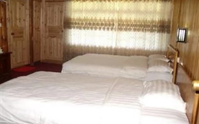 Dong Village Hotel