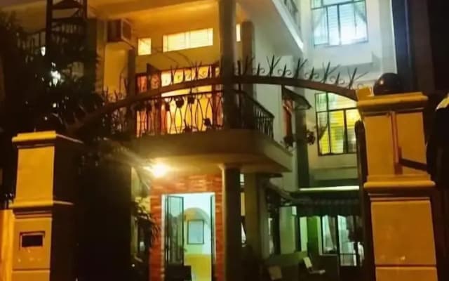 Stay House