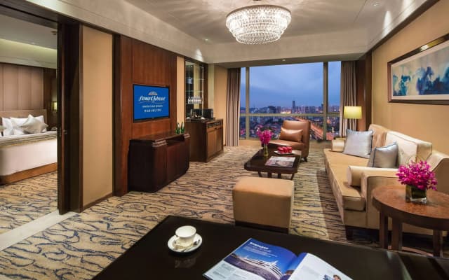 Howard Johnson By Wyndham Kangda Plaza Qingdao
