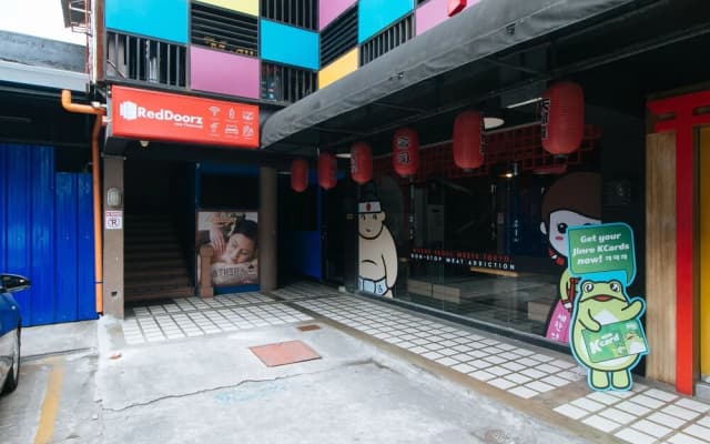 BGC Hostel and Dorm by RedDoorz