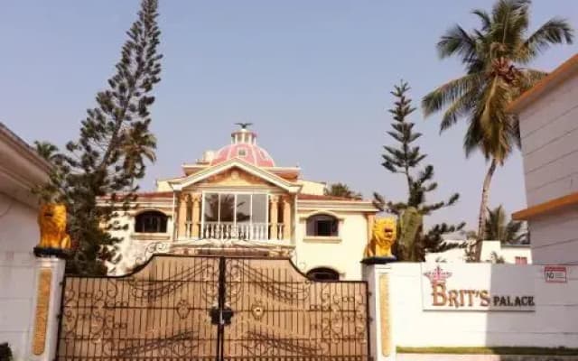 Brit's Palace