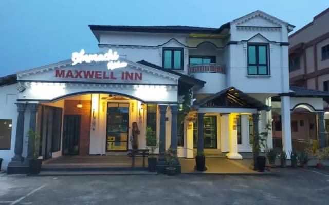 Capital O 90653 Maxwell Inn Boutique Hotel