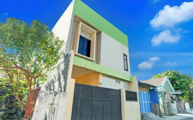 OYO Life 93290 Homestay Betro Syariah