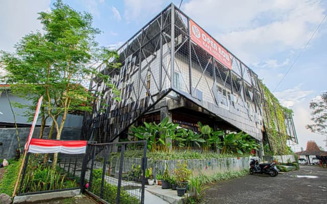 Hotel Kupu Kupu Lembang