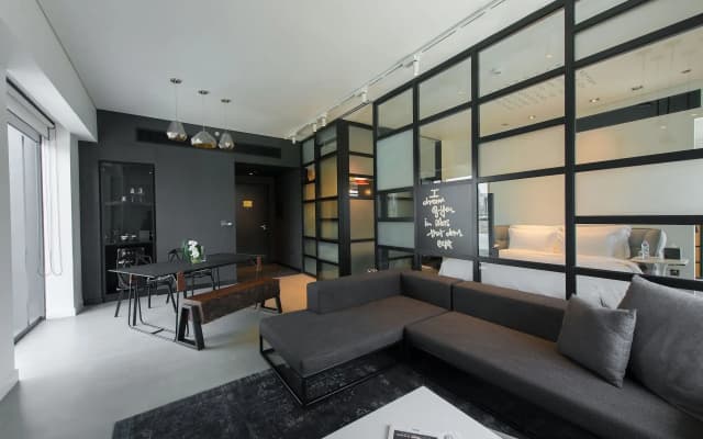 Отель Canopy by Hilton Dubai Al Seef