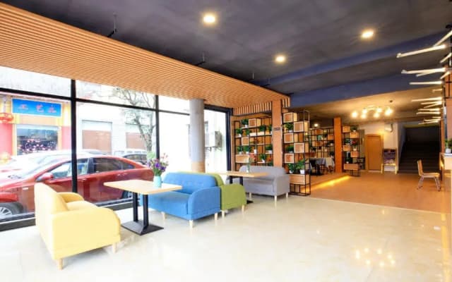 Global Village River View Hostel