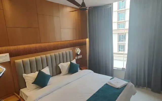 Vaishnavi Inn