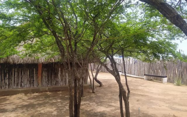 Hostal CQ Camarones