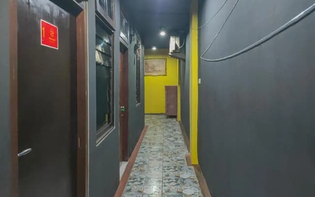 Lia House by OYO Rooms
