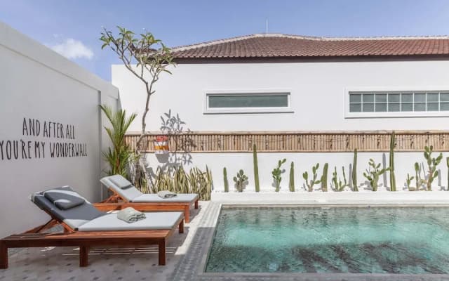No Rush Villas