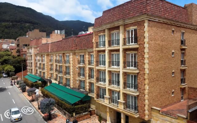 Hotel Windsor House Inn By GEH Suites