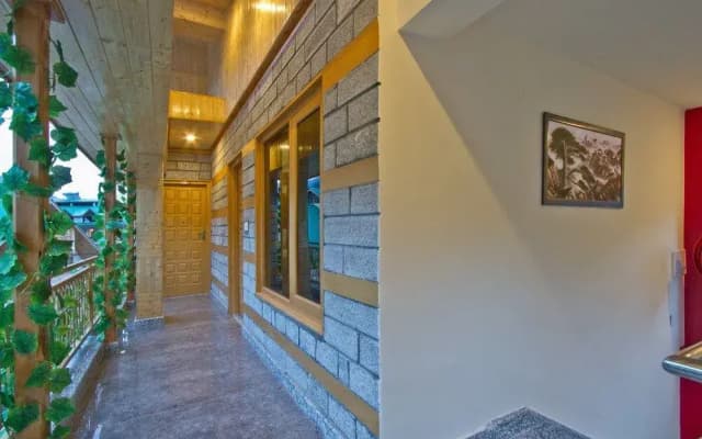 Foghills Cottages Manali