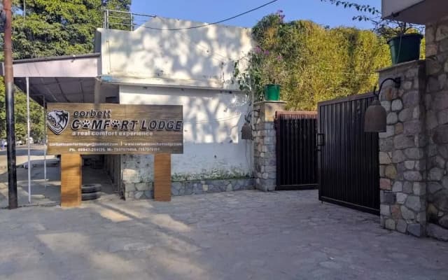 Corbett Comfort Lodge