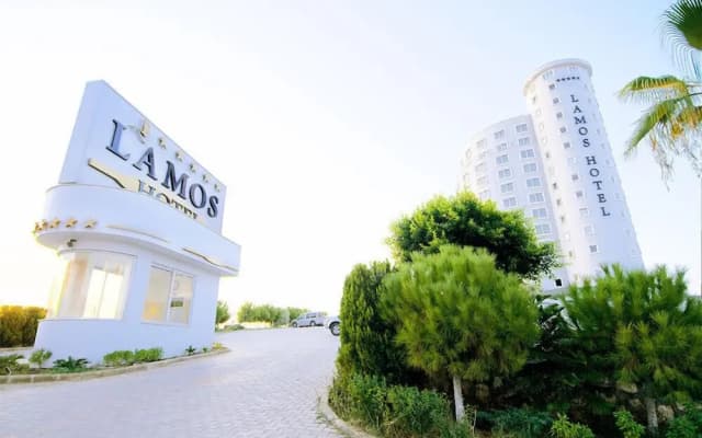 Lamos Hotel